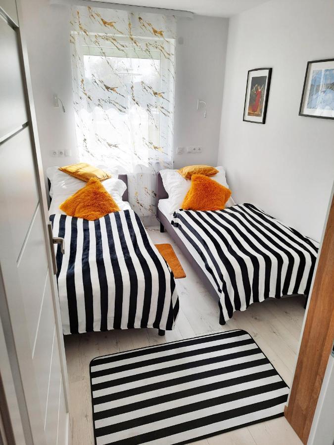 Apartament Amber Comfort Z Prywatnym Miejscem Parkingowym Колобжег Екстериор снимка